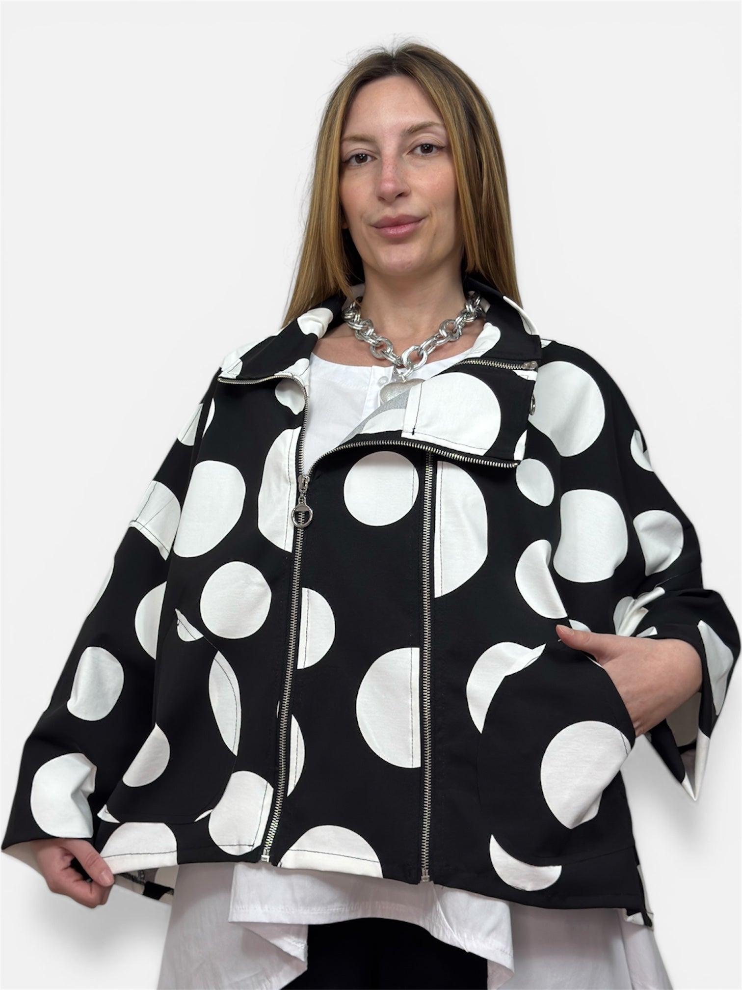 Capospalla con zip a pois 158C